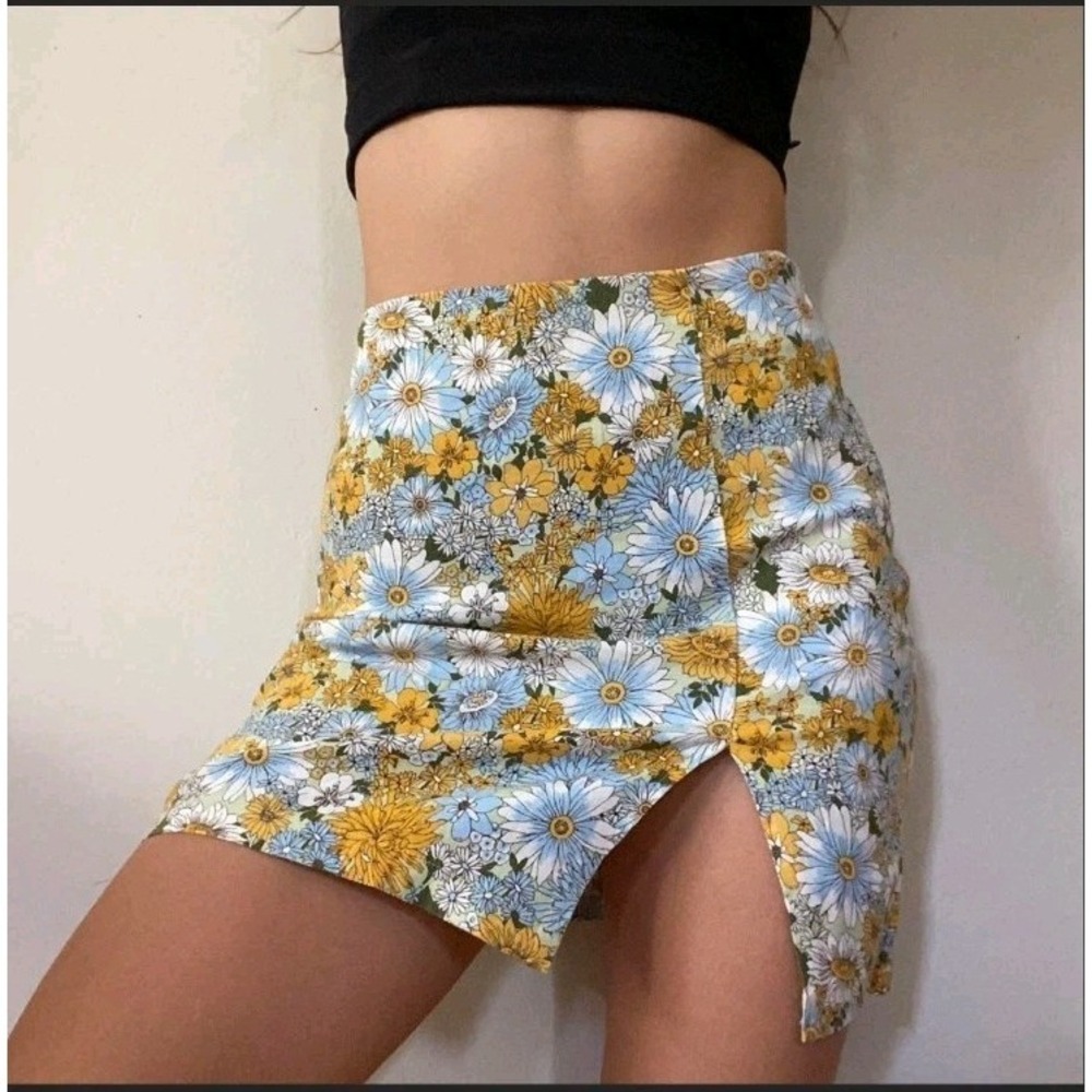 Urban Outfitters Yellow Blue Floral Linen Summer Dainty Darren Mini Skirt Size S